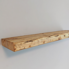 Lade das Bild in den Galerie-Viewer, Wandregal Altholz schwebend