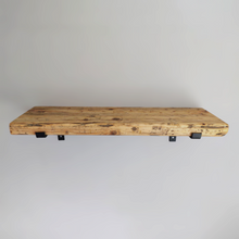 Lade das Bild in den Galerie-Viewer, Wandregal Altholz mit Regalhalterung