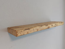 Lade das Bild in den Galerie-Viewer, Wandboard Altholz schwebend
