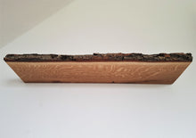 Lade das Bild in den Galerie-Viewer, Wandboard Eiche mit Rinde
